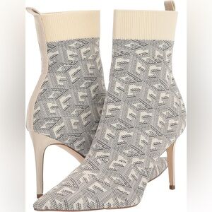 NWOT GUESS Beige and Gray Sock Pull on Boots 11